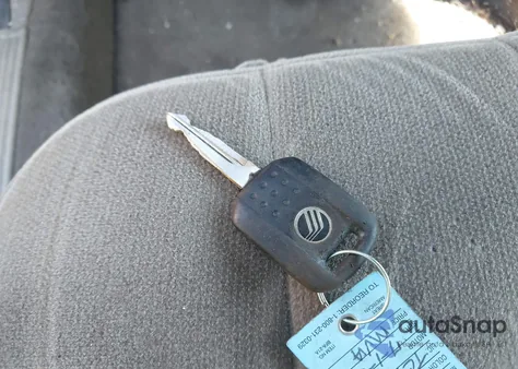 2003 Mercury Grand Marquis Gs из США, поврежденный, VIN 2MEFM74W83X657610